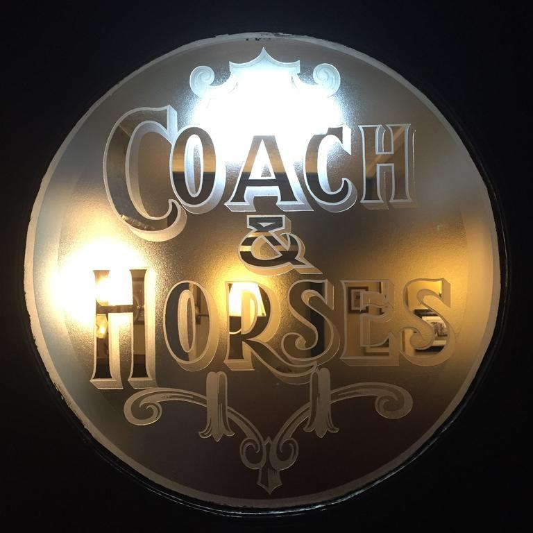 The Coach And Horses Inn เชปสโตว์ ภายนอก รูปภาพ